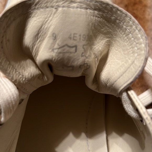 Prada shoes - Picture 4 of 5